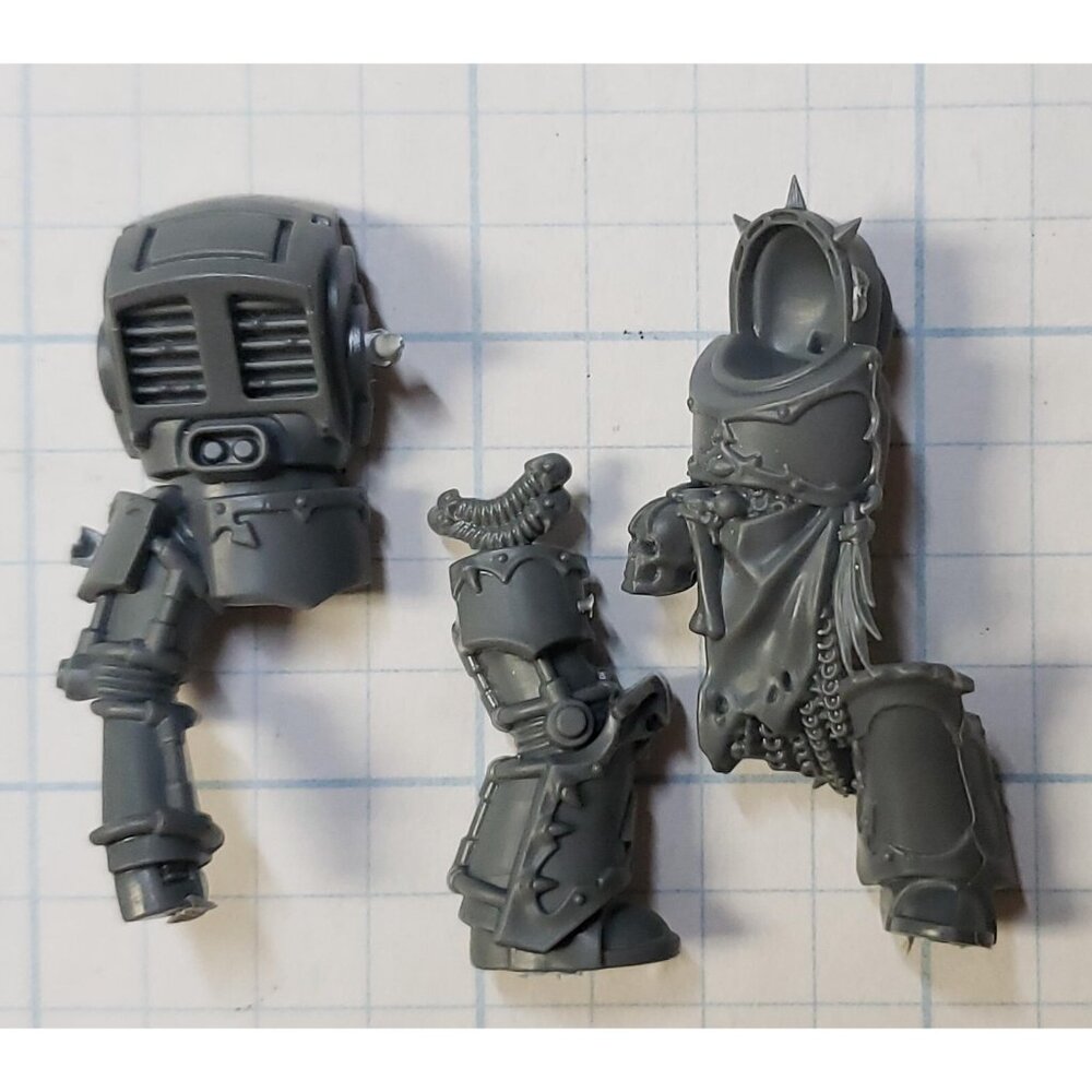 Warhammer 40k Chaos Space Marines Bits Terminator Torso Legs Set #01 - Picture 2 of 3